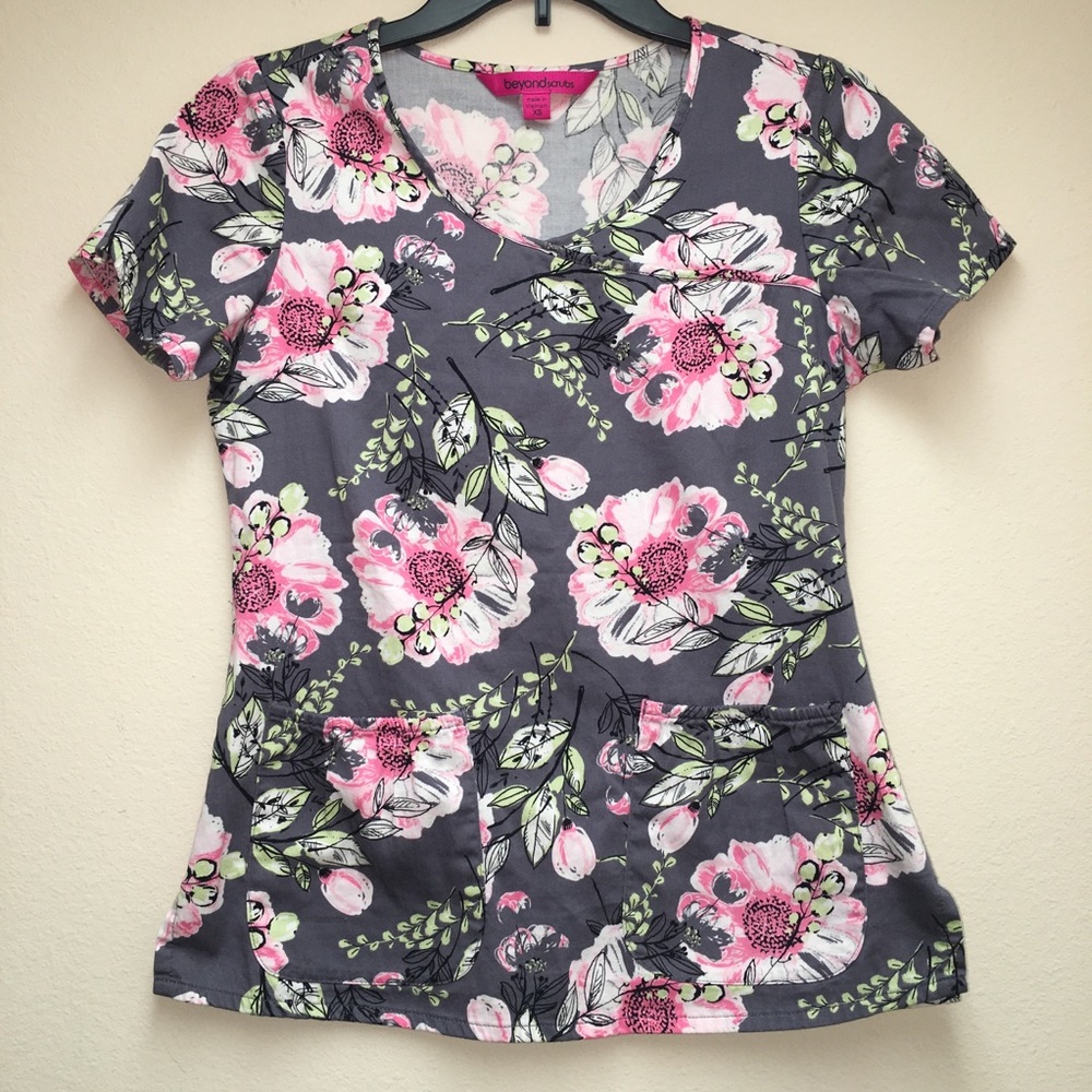 BEYOND SCRUBS XS Crossover Y style Scrub Top - Picture 1 of 8